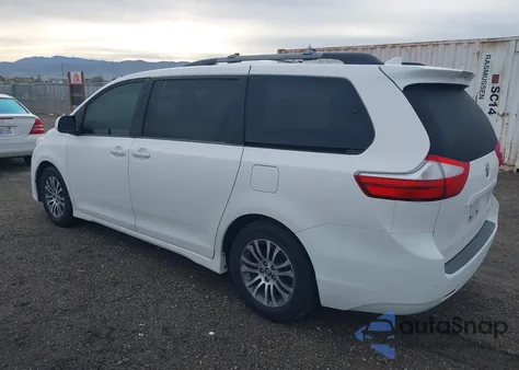 2018 Toyota Sienna Xle 8 Passenger z USA, uszkodzony, nr VIN 5TDYZ3DC3JS964850